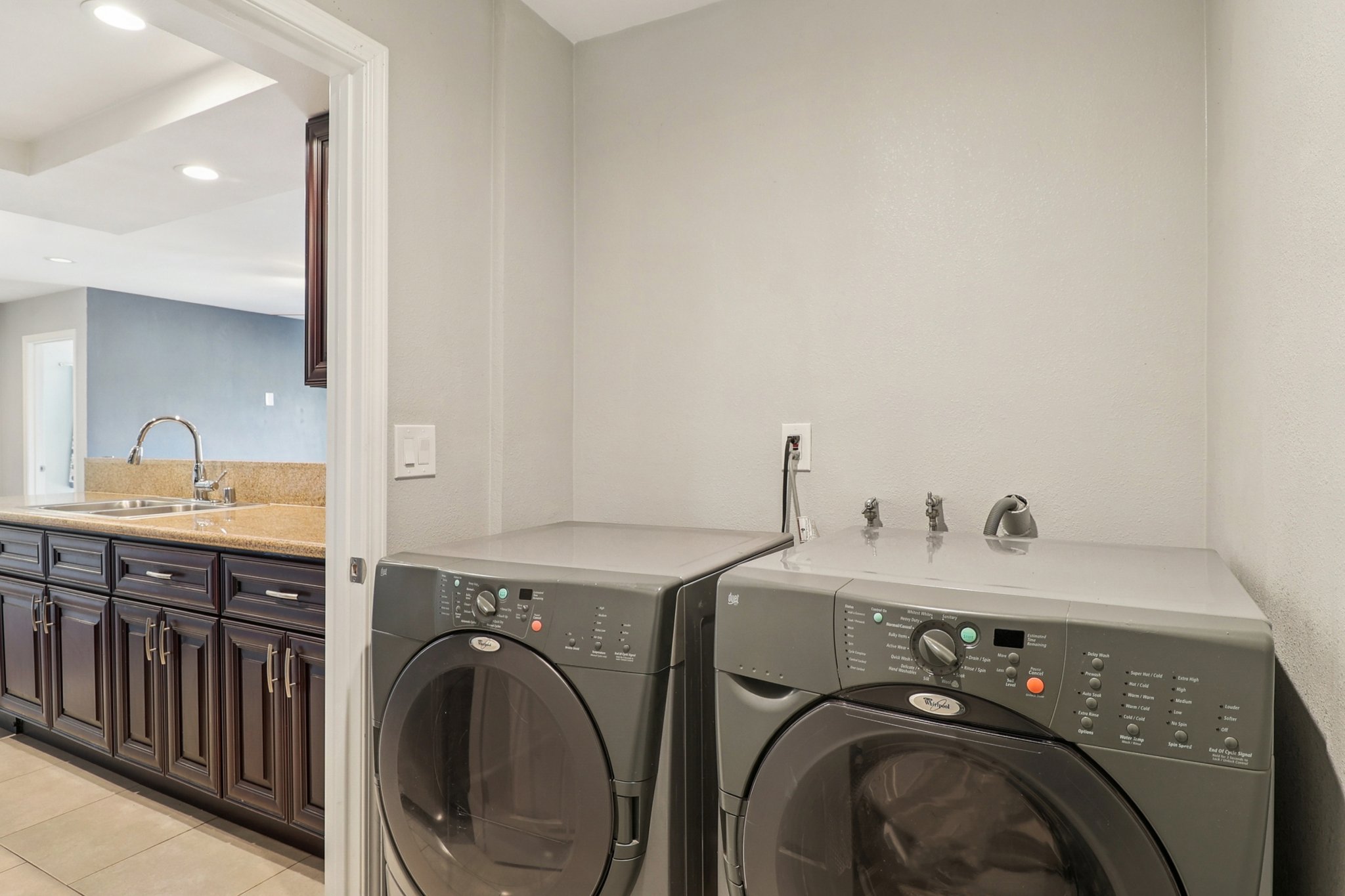 Canyon Dr 29-S1010-013.jpg