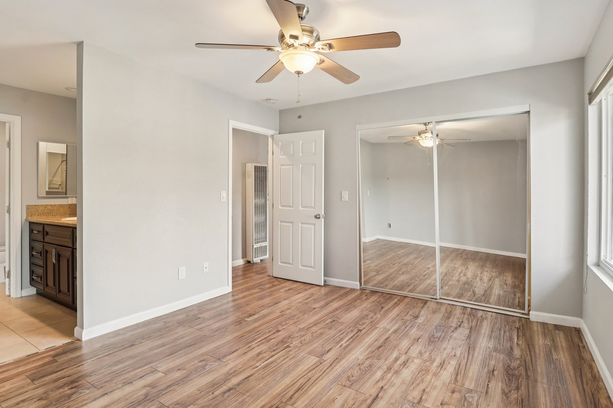 Canyon Dr 29-S1010-019.jpg
