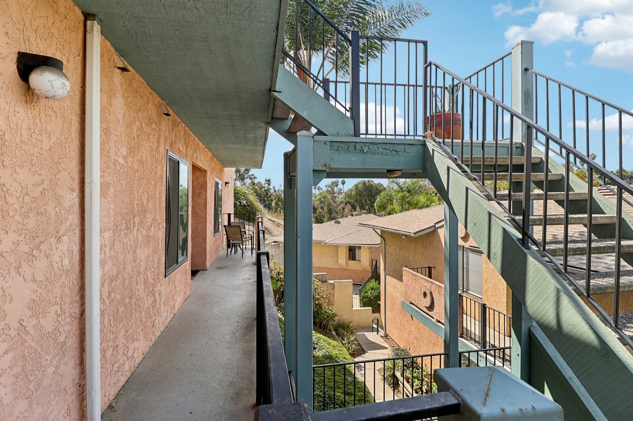 Canyon Dr 29-S1010-024.jpg
