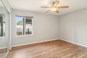 Canyon Dr 29-S1010-017.jpg