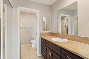 Canyon Dr 29-S1010-020.jpg