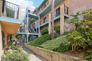 Canyon Dr 29-S1010-028.jpg