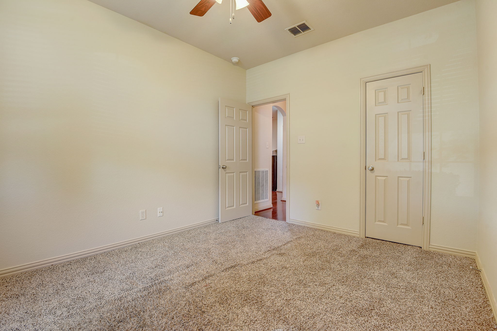 Griffith Dr-029