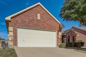 Griffith Dr-001