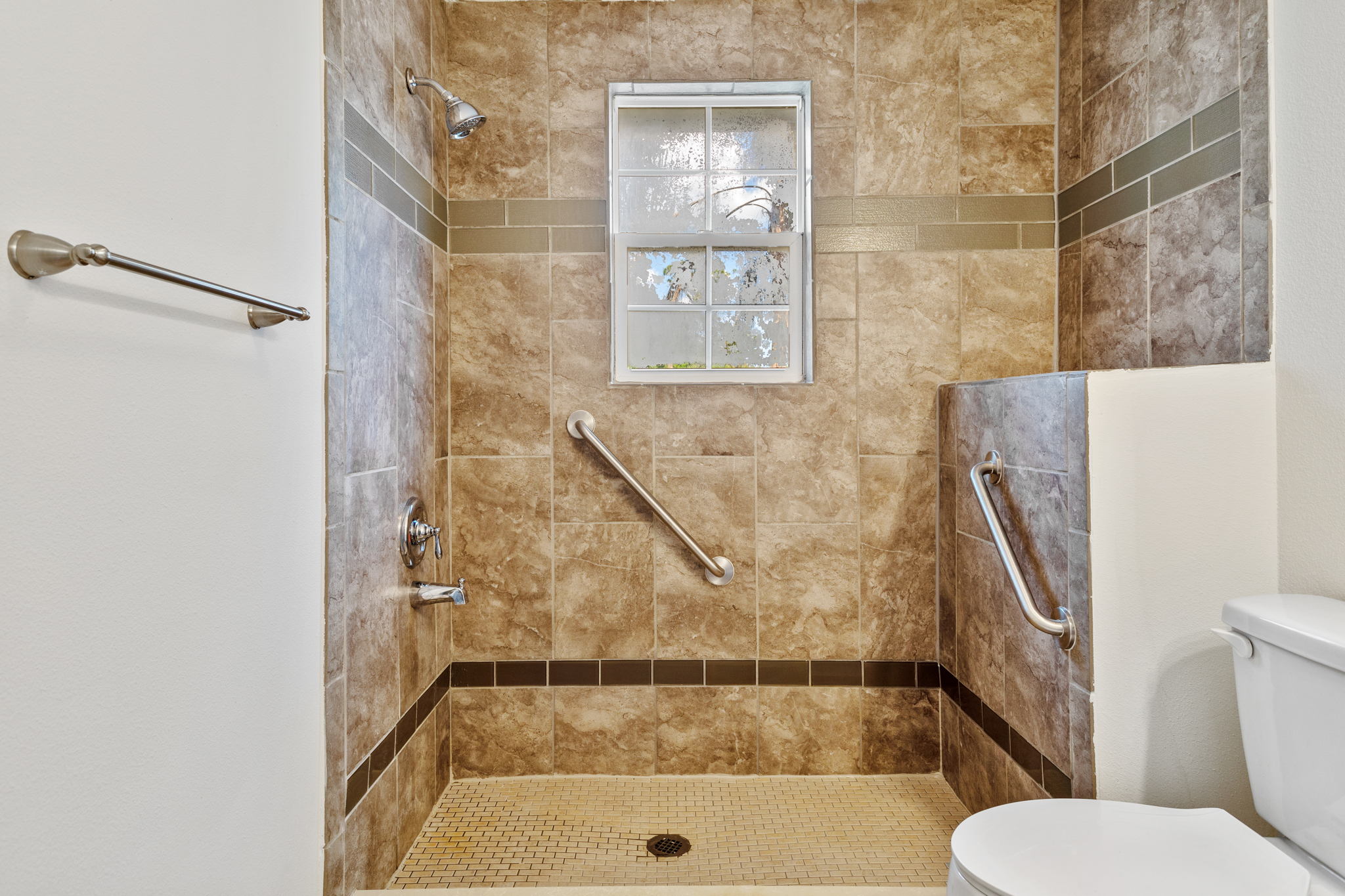 5520 21st St, Zephyrhills, FL 33542, USA Photo 16