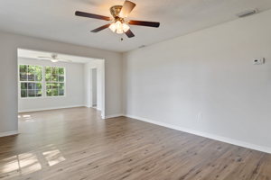 5520 21st St, Zephyrhills, FL 33542, USA Photo 4