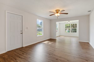 5520 21st St, Zephyrhills, FL 33542, USA Photo 3