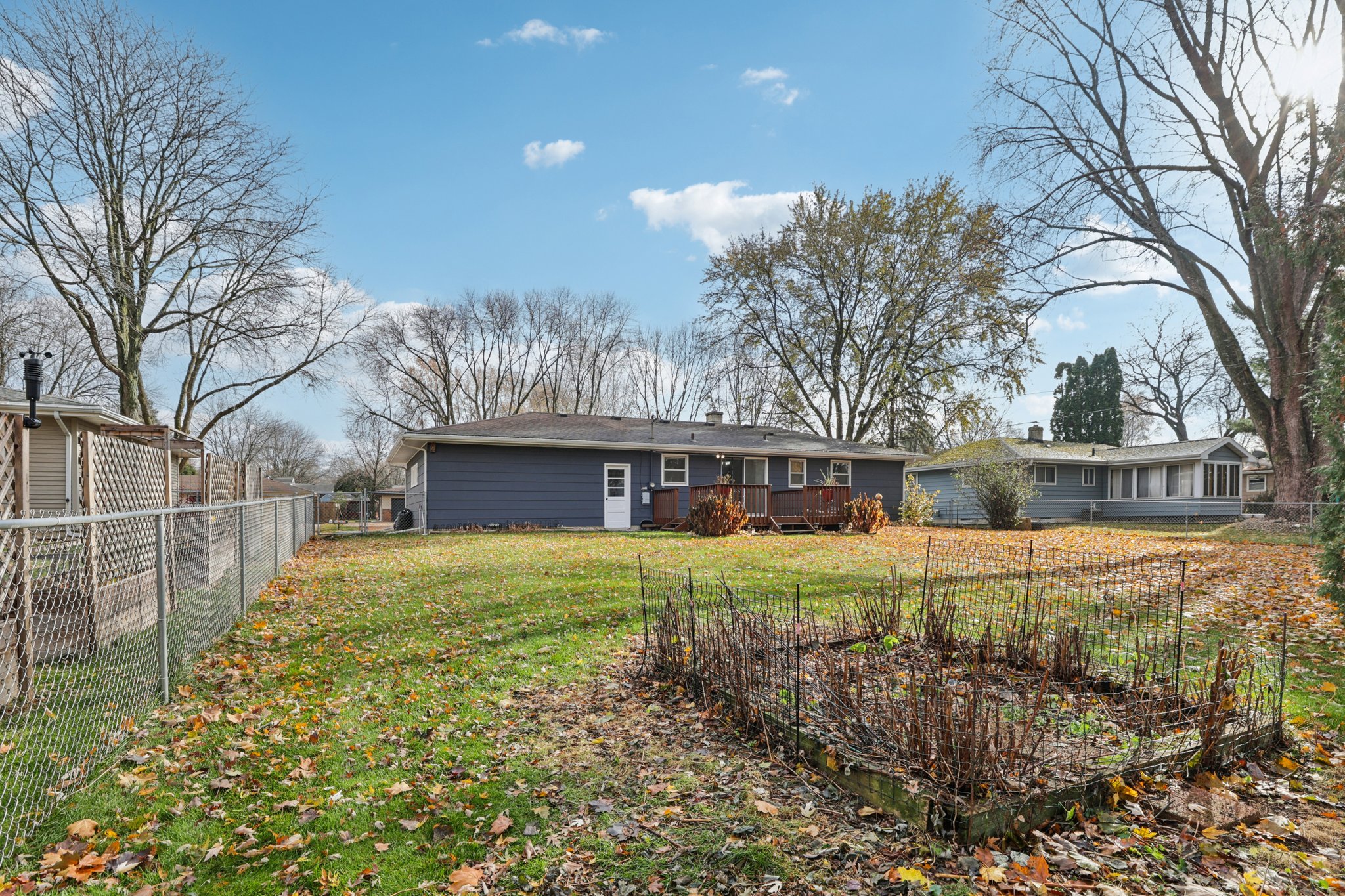 Leanne Ln-S2011-033.jpg