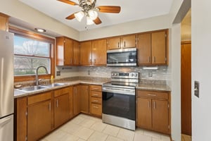 Leanne Ln-S2011-012.jpg