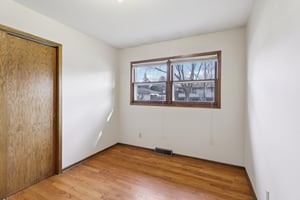 Leanne Ln-S2011-015.jpg