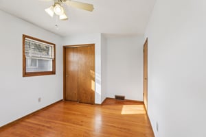 Leanne Ln-S2011-021.jpg