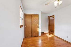 Leanne Ln-S2011-022.jpg