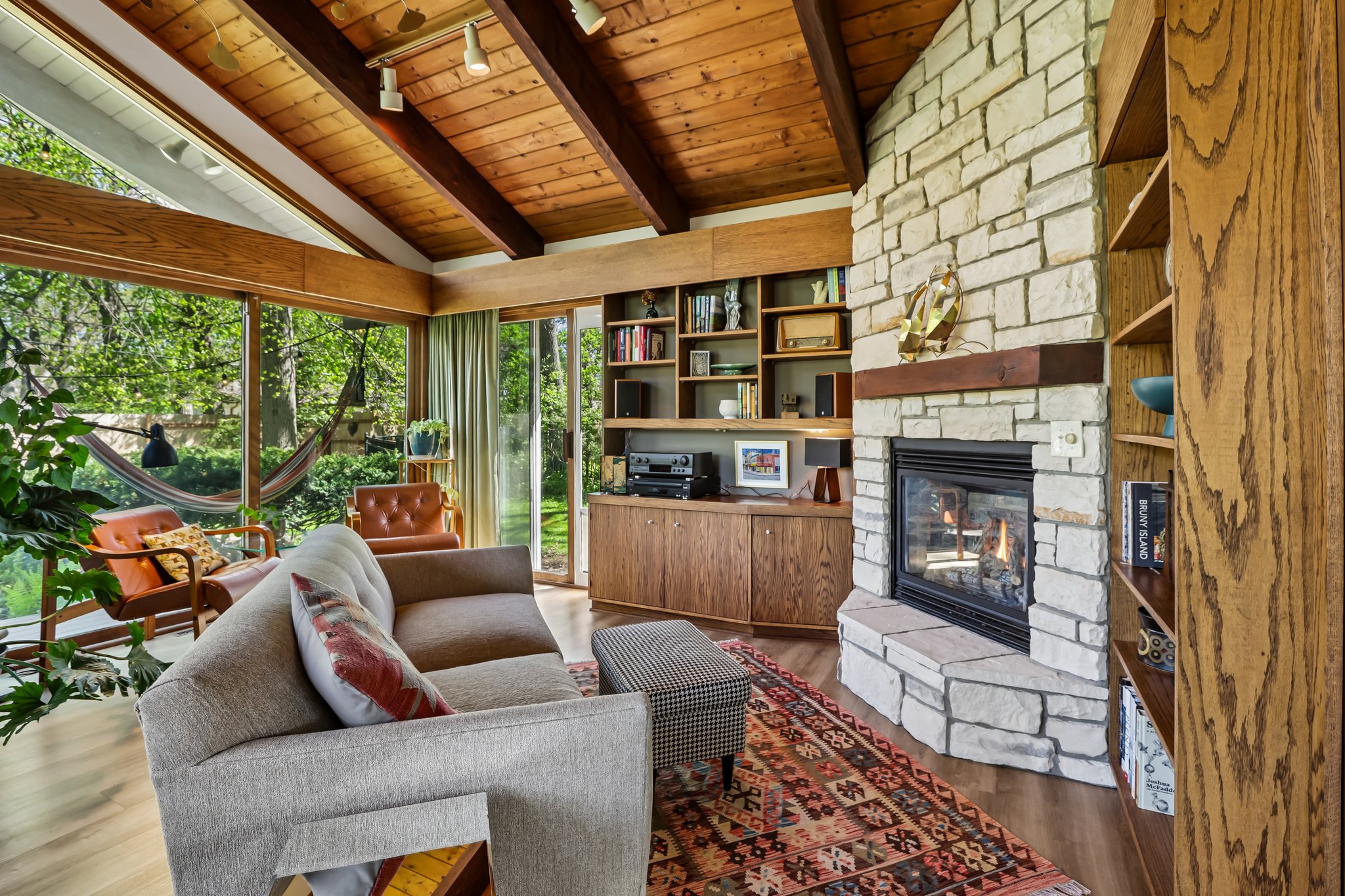 Barton Rd-S2904-039.jpg