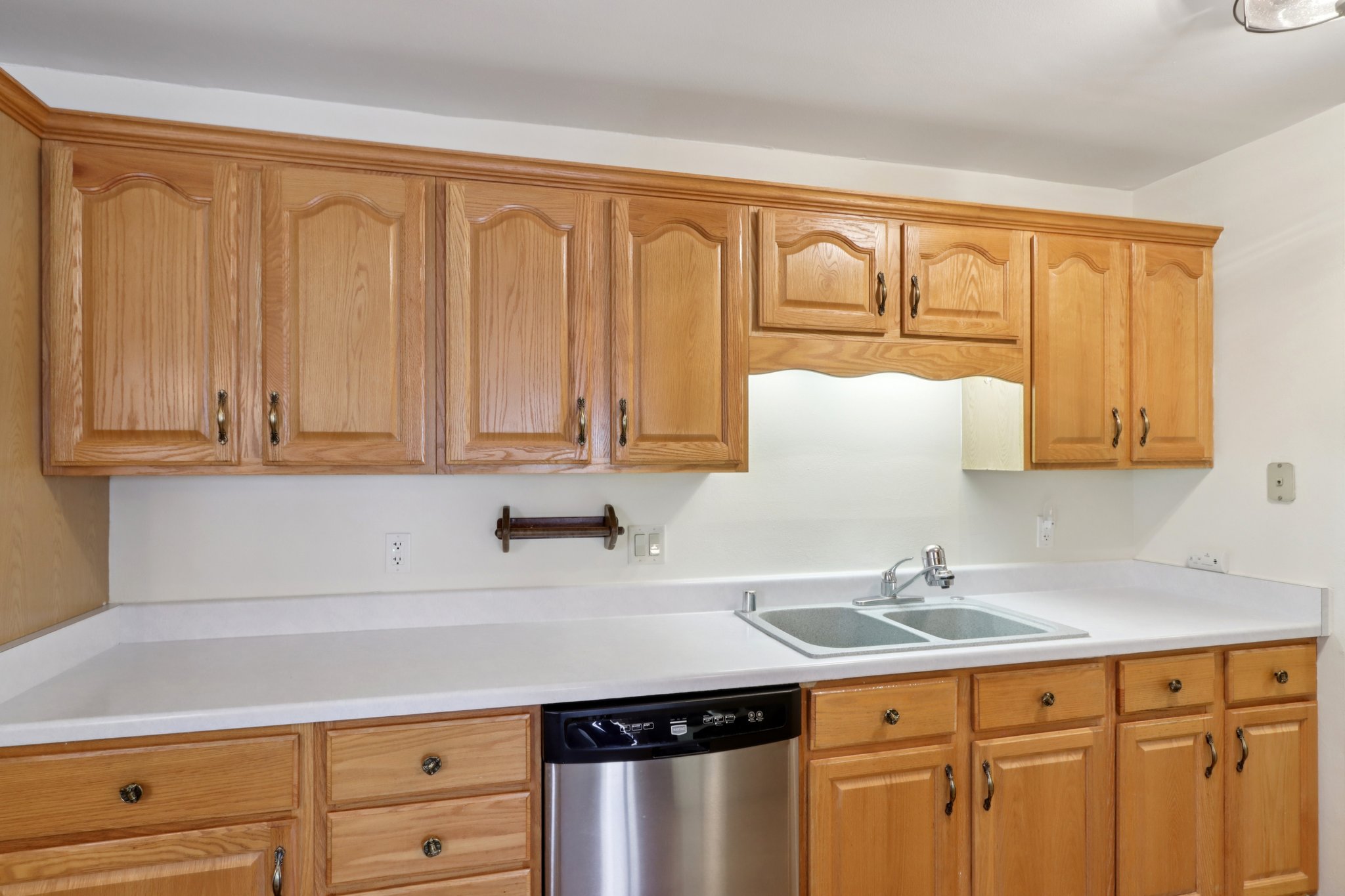 Century Ave 3-S1404-018.jpg