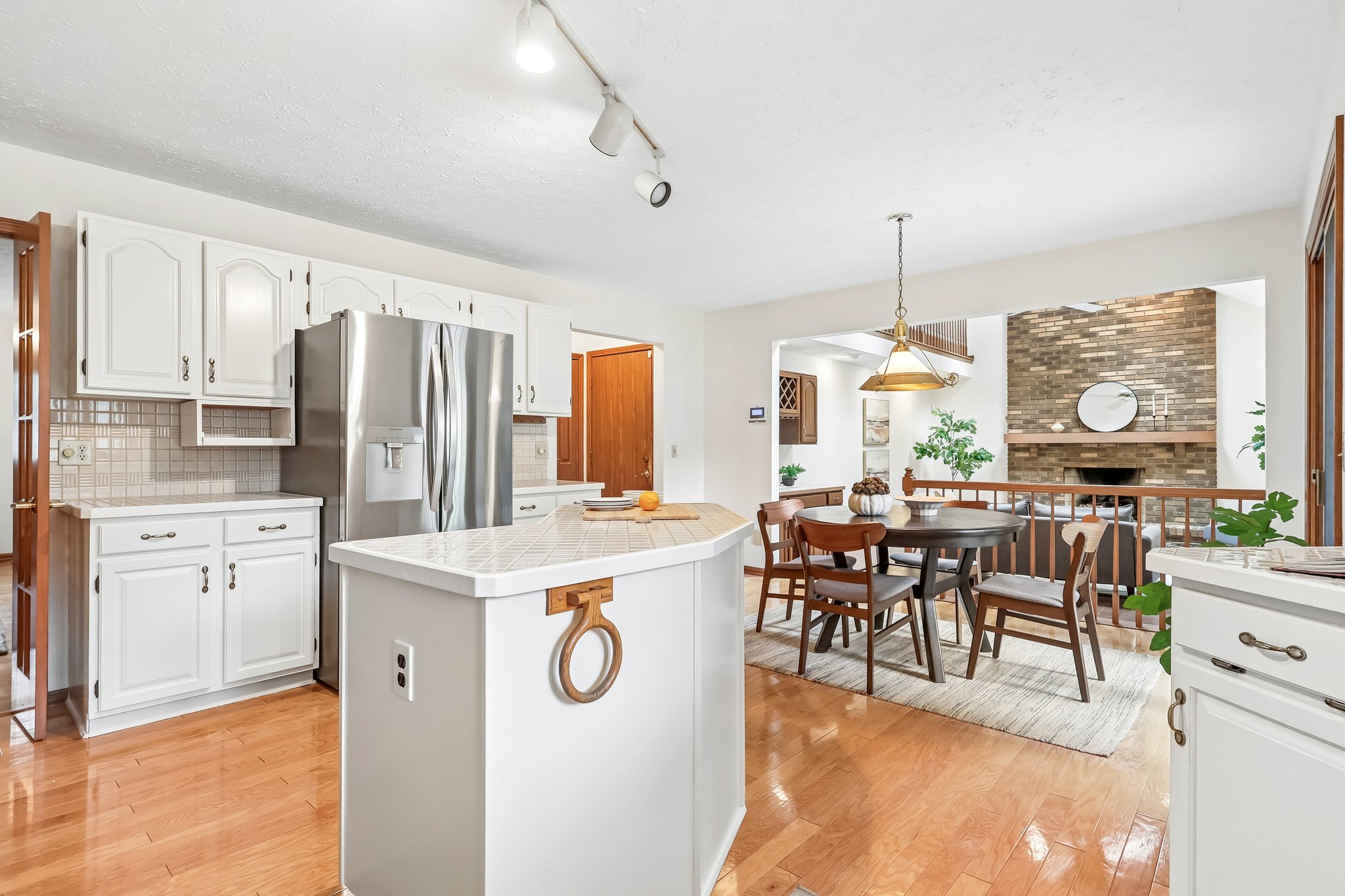 - 5523 Pheasants Walk Dr-S1809-1-019.jpg