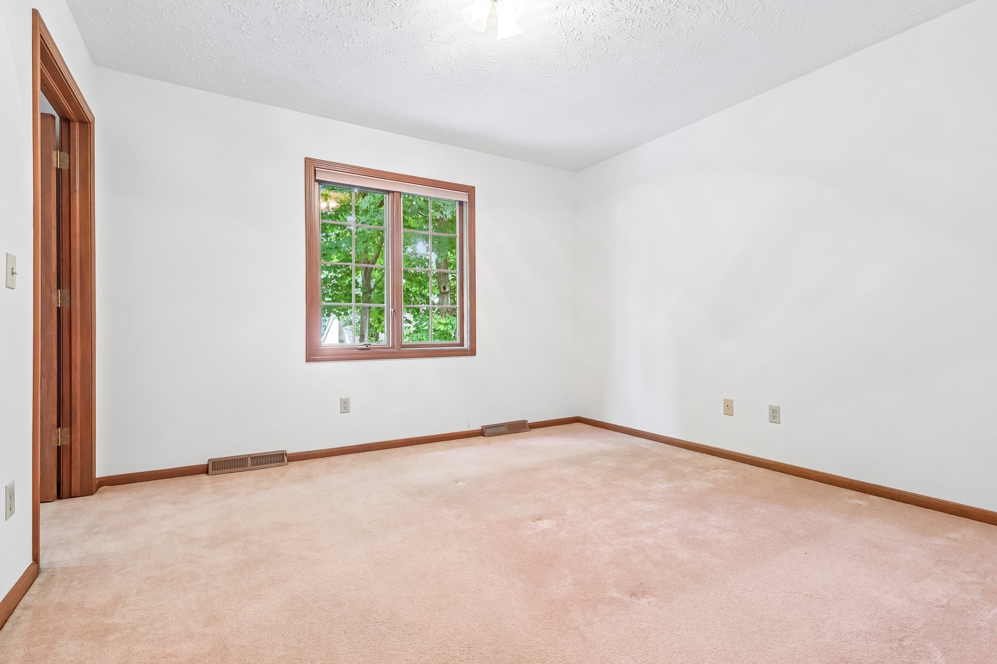 - 5523 Pheasants Walk Dr-S1809-1-033.jpg