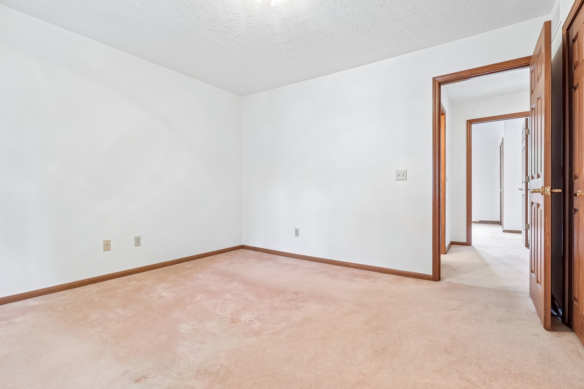 - 5523 Pheasants Walk Dr-S1809-1-034.jpg