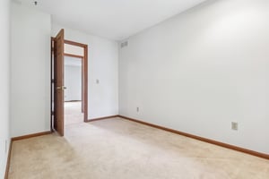 - 5523 Pheasants Walk Dr-S1809-1-032.jpg