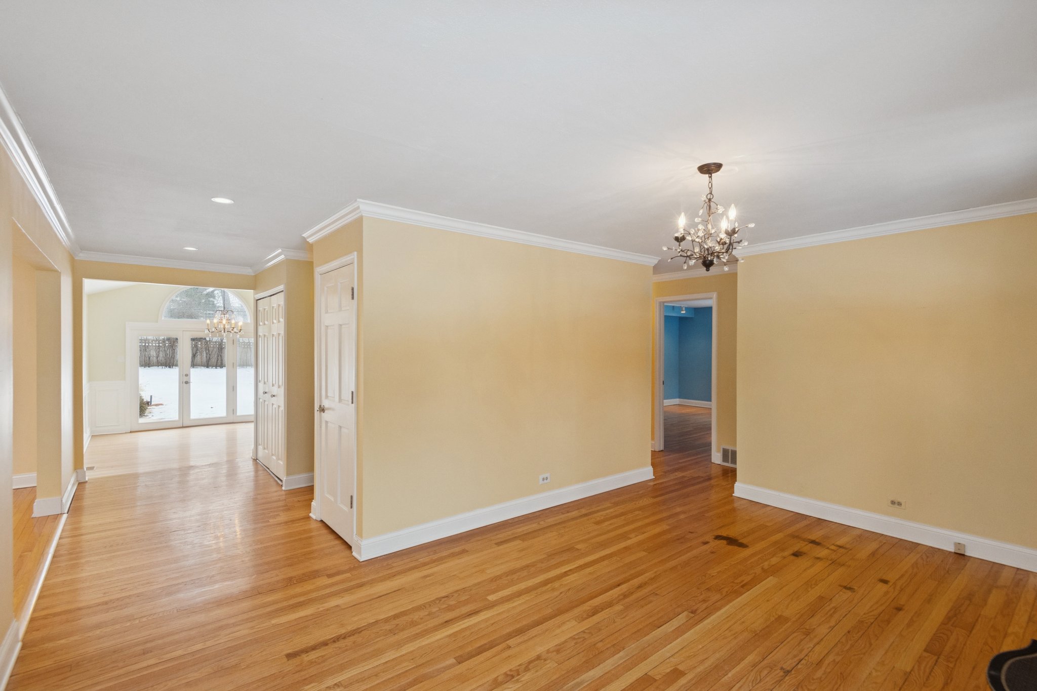 5523 S Garfield Ave_004.jpg