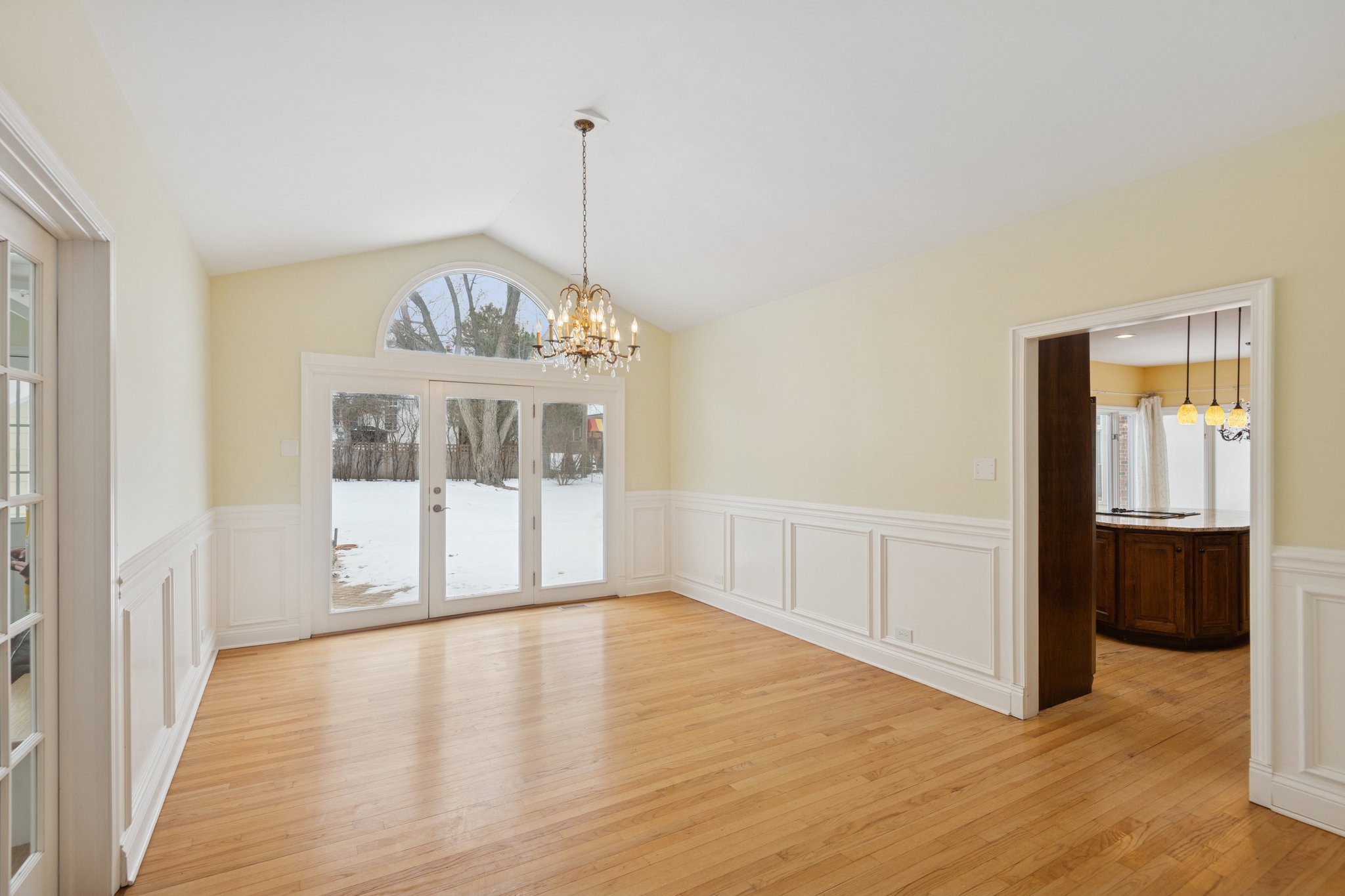 5523 S Garfield Ave_006.jpg