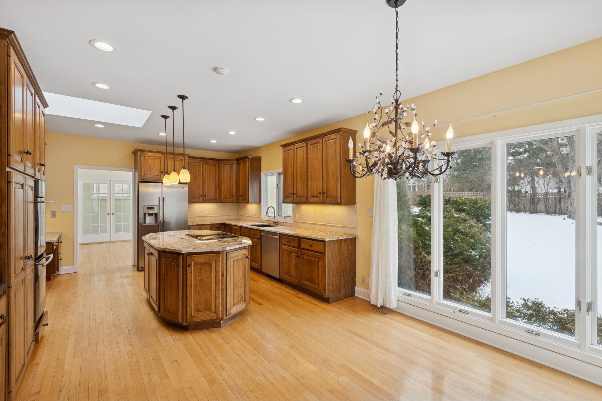 5523 S Garfield Ave_008.jpg