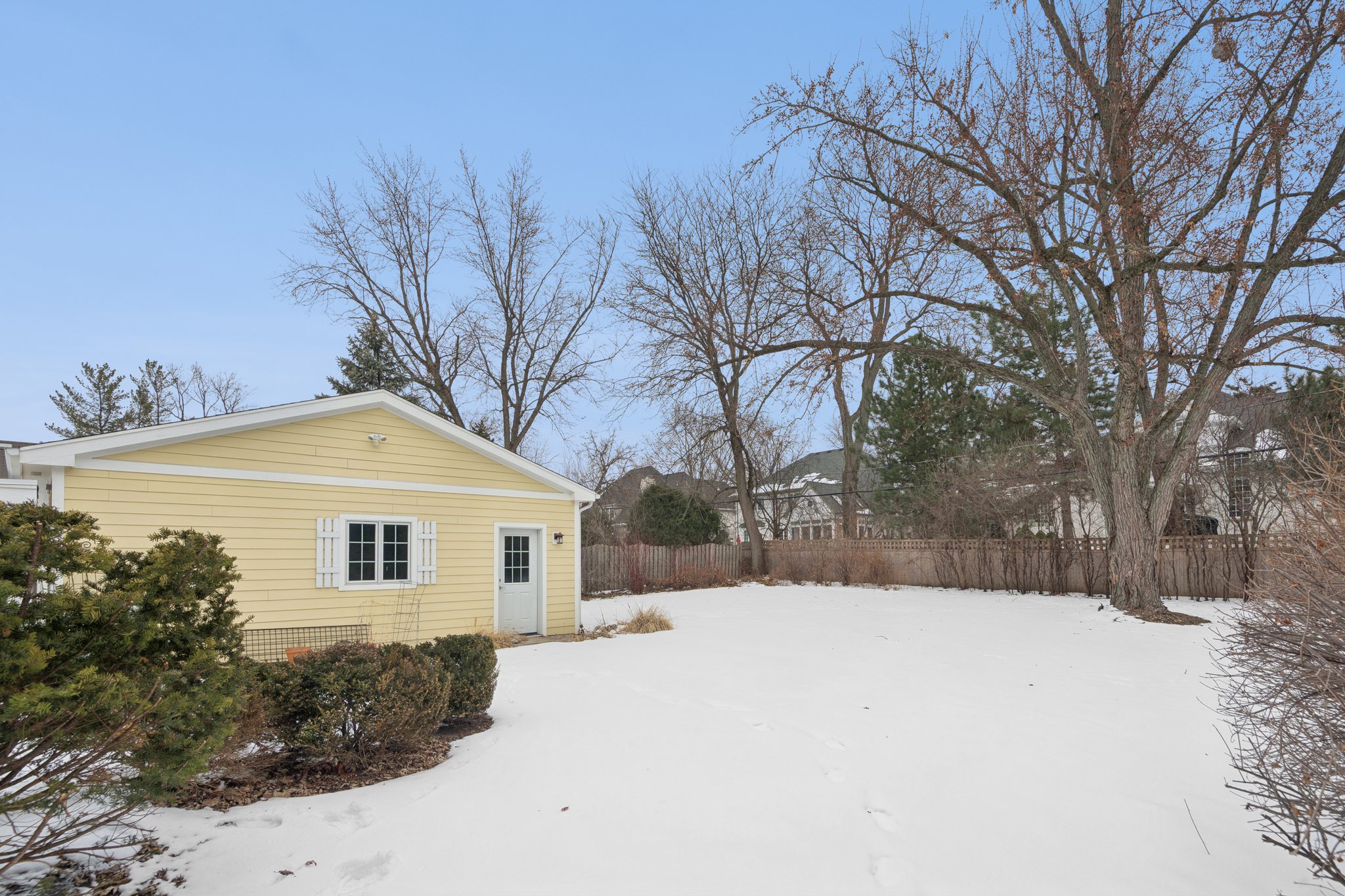 5523 S Garfield Ave_022.jpg