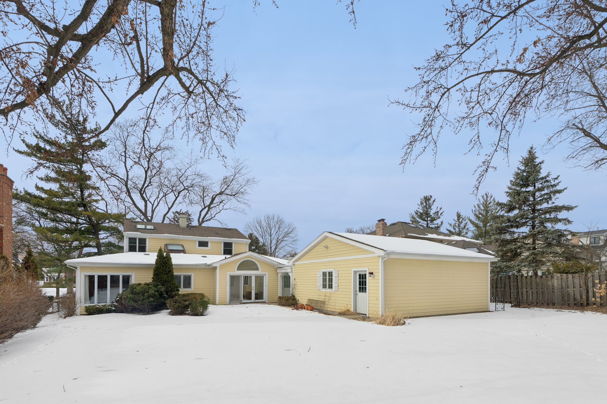 5523 S Garfield Ave_023.jpg
