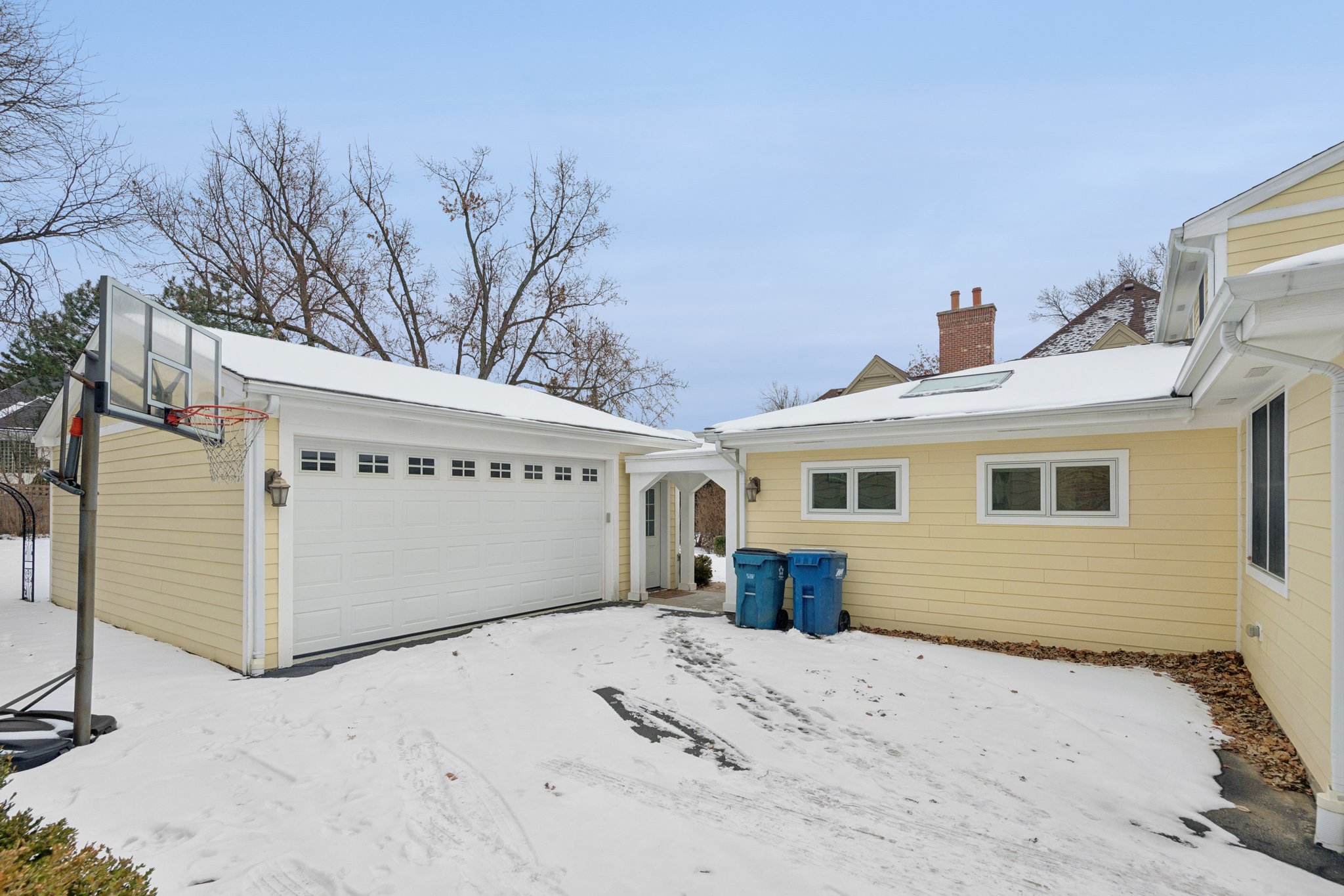 5523 S Garfield Ave_024.jpg