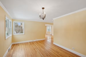5523 S Garfield Ave_003.jpg