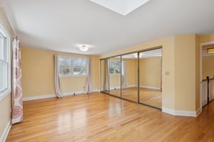 5523 S Garfield Ave_014.jpg