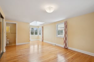 5523 S Garfield Ave_015.jpg