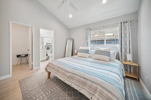 Driftwood St-S1208-029.jpg