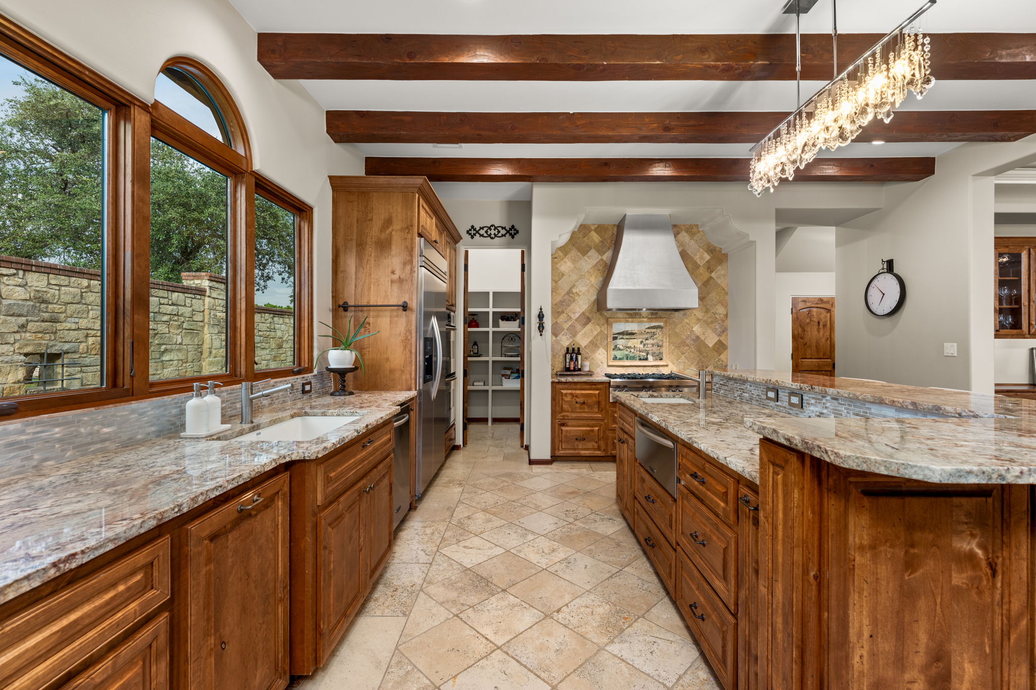 Plenty of room to create that gourmet meal.