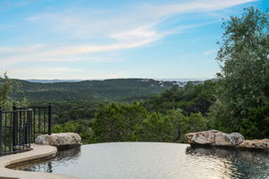 Ahhhhh... soak in the view with one last deep breathe before your in-person tour.