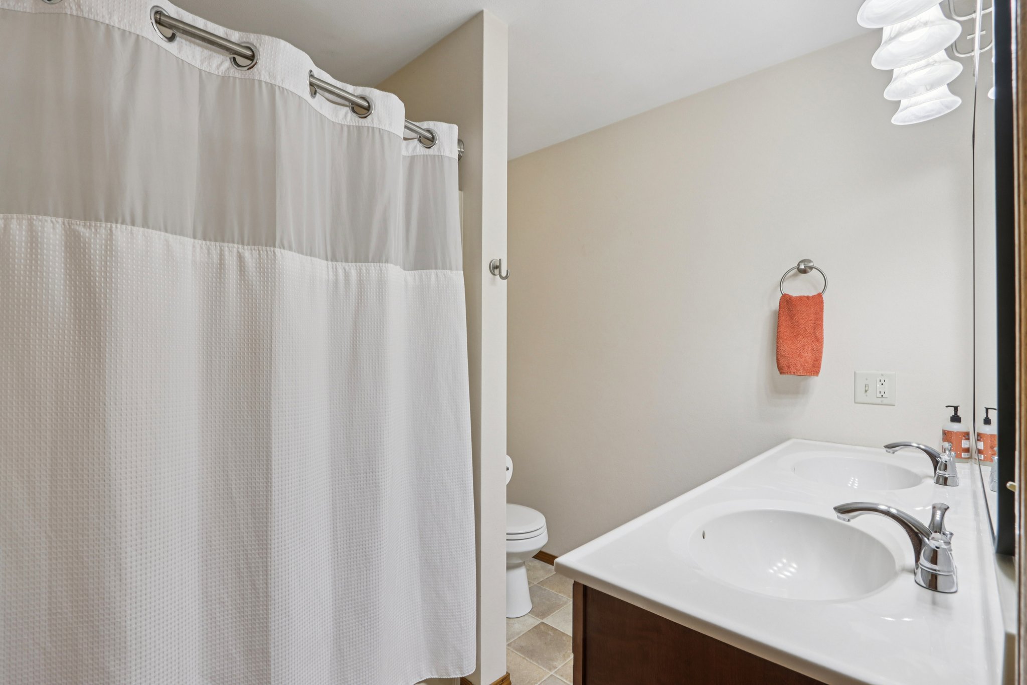 189945 - 5525 Forge Dr, Madison, WI 53716-S1802-002.jpg