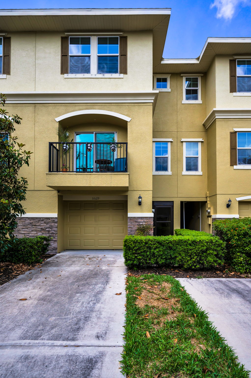 Front Exterior3