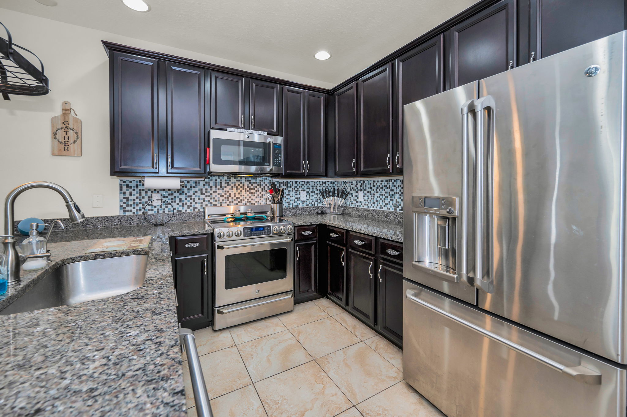 Main Level Kitchen2