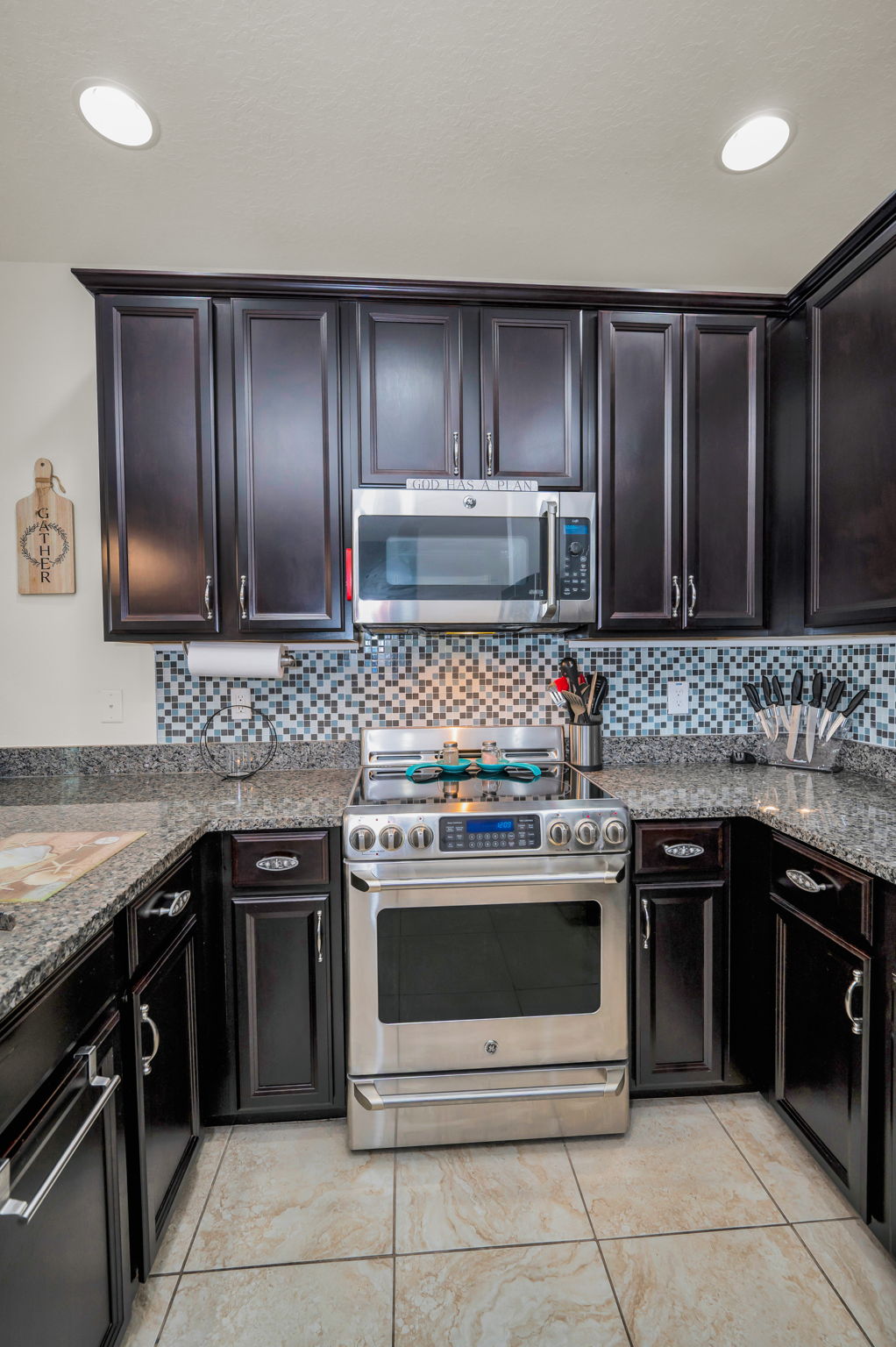 Main Level Kitchen3