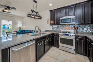 Main Level Kitchen4