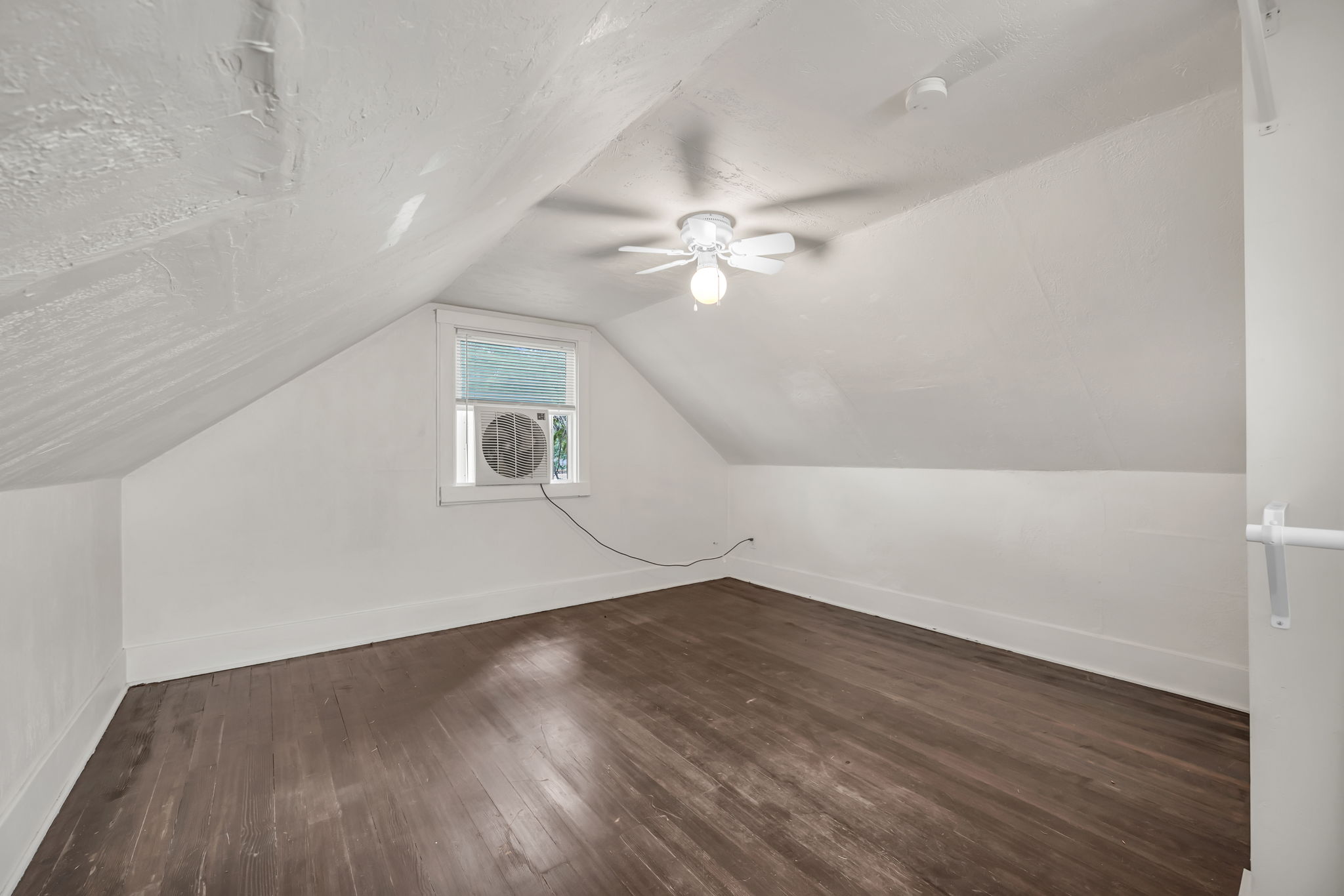 553 16th St, Ogden, UT 84404, USA Photo 20