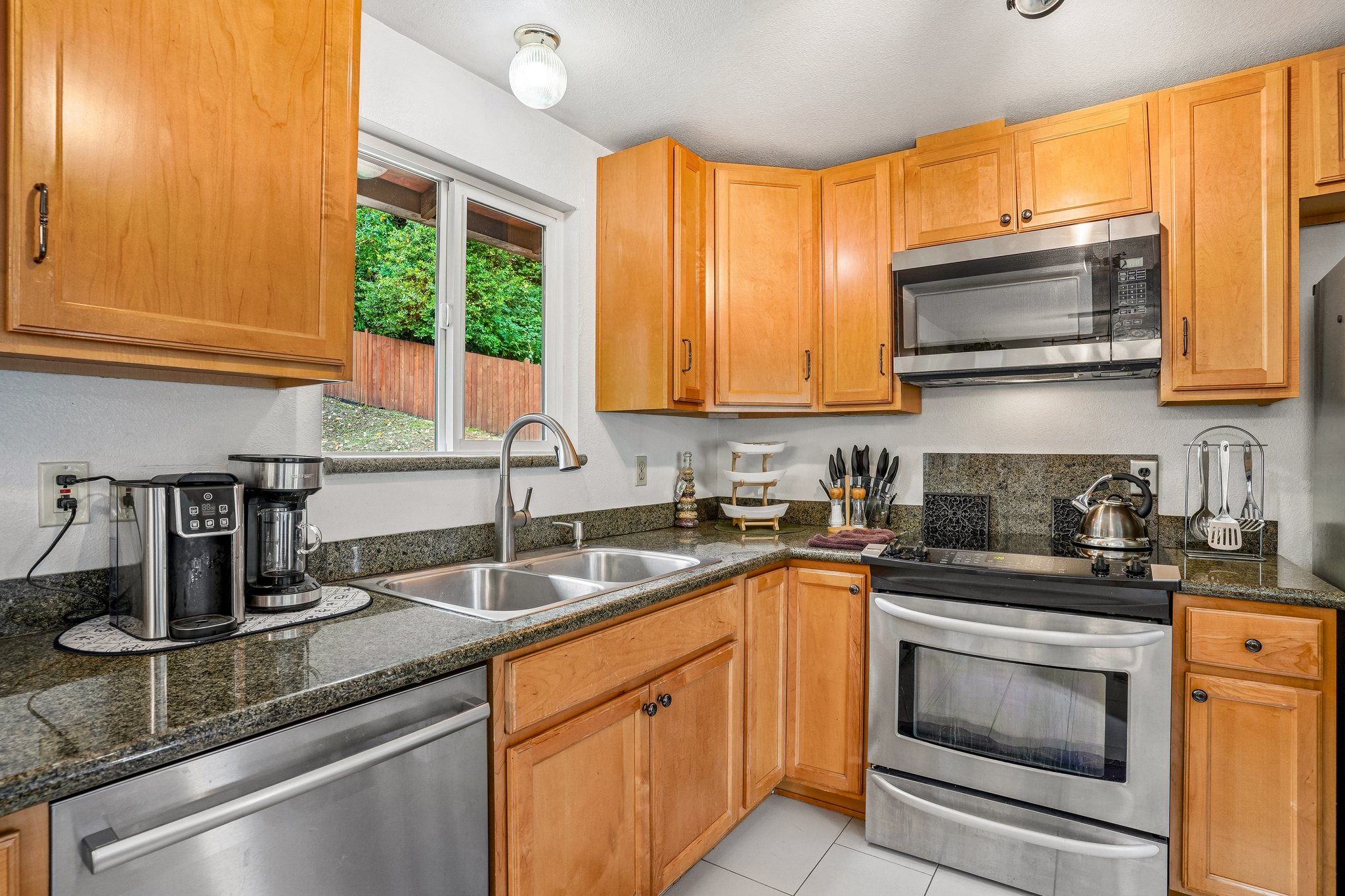 S 111th St-S2706-016.jpg