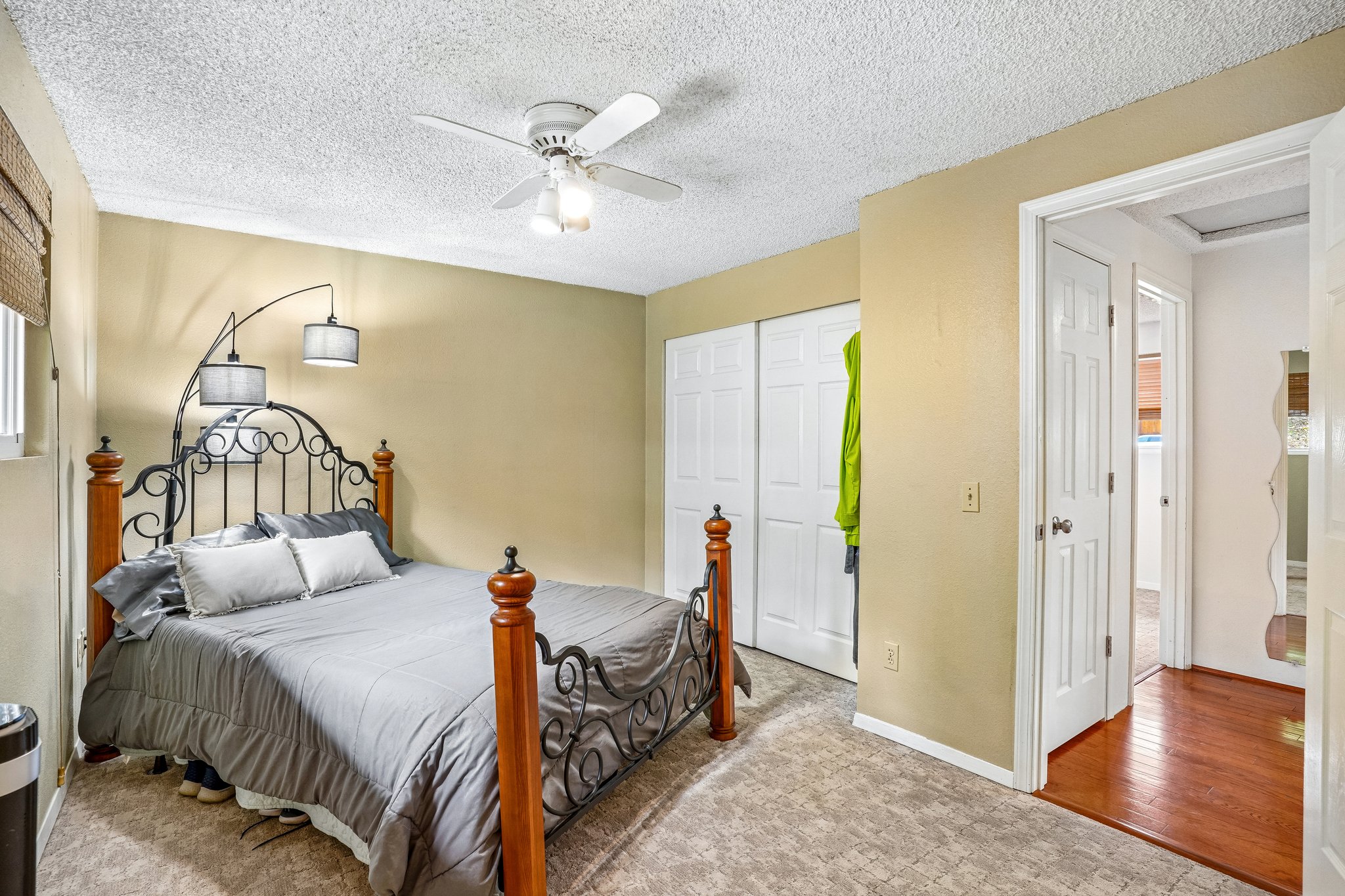 S 111th St-S2706-022.jpg
