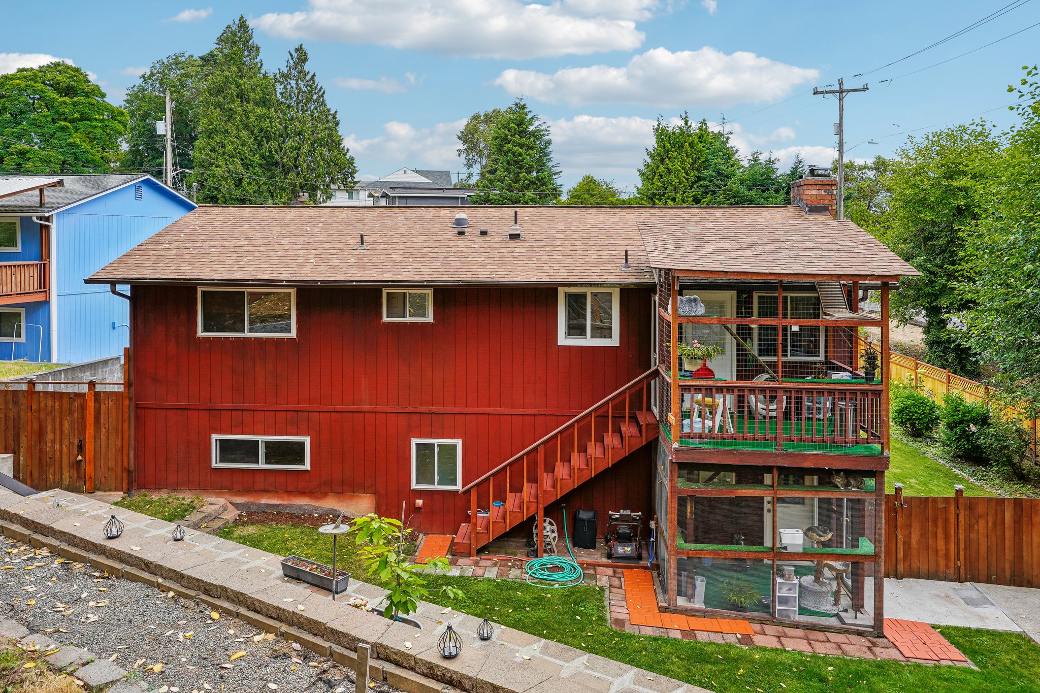 S 111th St-S2706-046.jpg