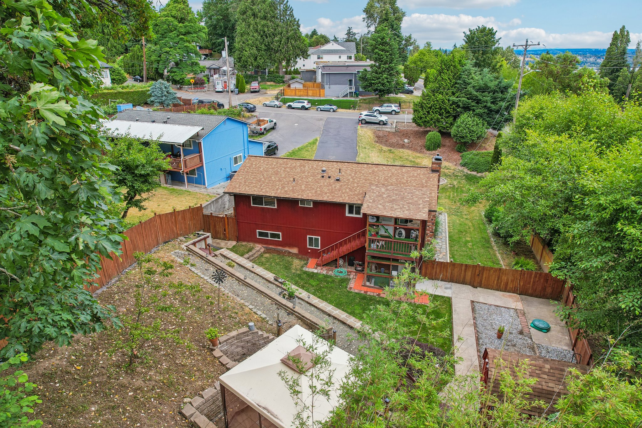 S 111th St-S2706-067.jpg