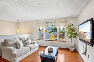 S 111th St-S2706-008.jpg