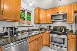S 111th St-S2706-016.jpg