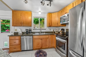 S 111th St-S2706-018.jpg