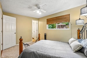 S 111th St-S2706-021.jpg