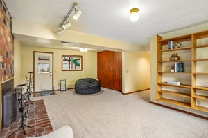 S 111th St-S2706-030.jpg