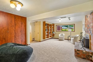 S 111th St-S2706-032.jpg